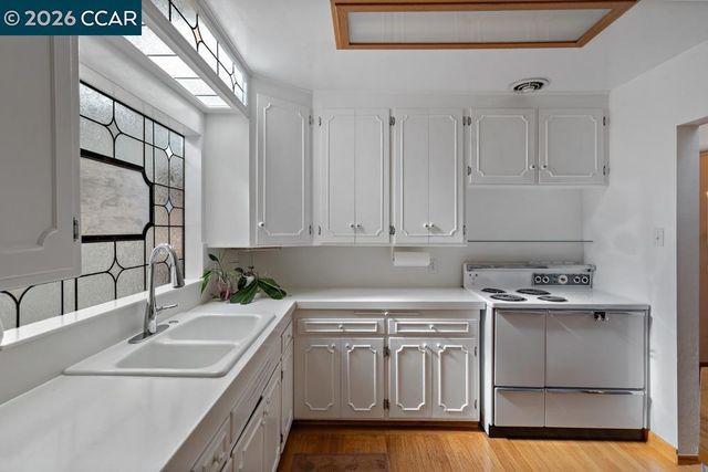 18508 Madison Ave, Castro Valley, CA 94546
