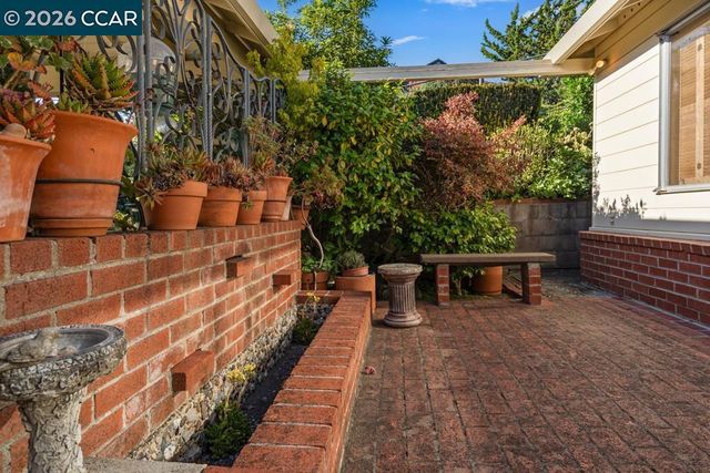 18508 Madison Ave, Castro Valley, CA 94546
