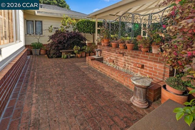 18508 Madison Ave, Castro Valley, CA 94546