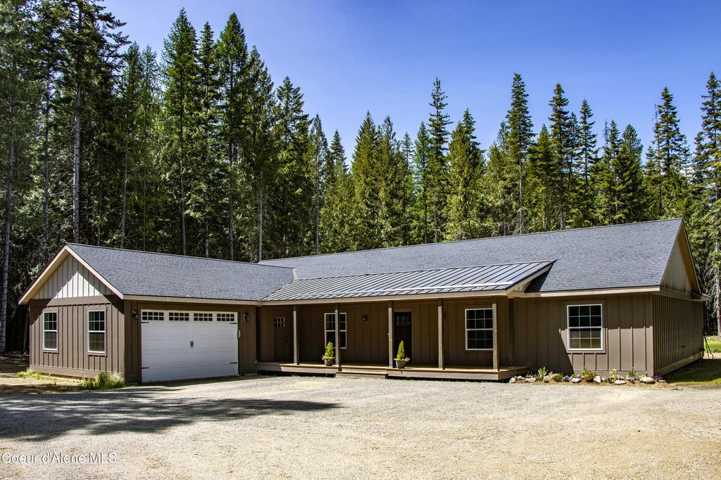 245 Lost Creek Ln, Priest River, ID 83856