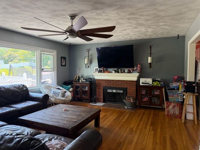 3 Lincoln Drive, Bow, NH 03304