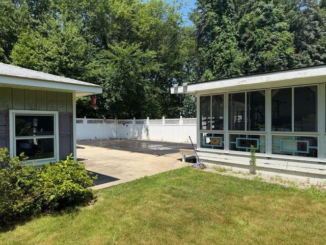 3 Lincoln Drive, Bow, NH 03304