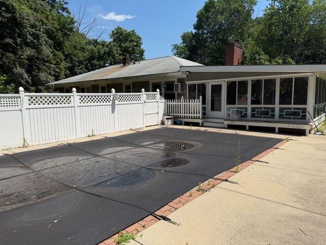 3 Lincoln Drive, Bow, NH 03304