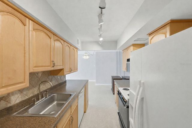 10355 PARADISE BOULEVARD 608, Treasure Island, FL 33706