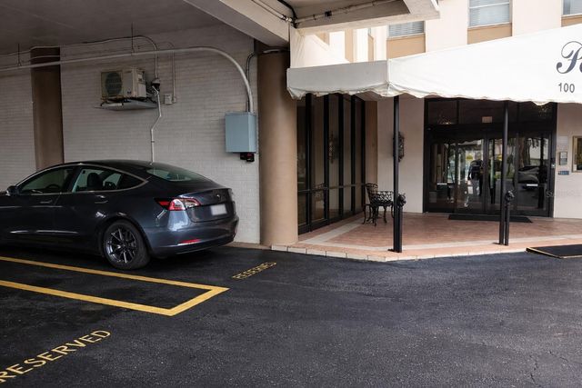 10355 PARADISE BOULEVARD 608, Treasure Island, FL 33706