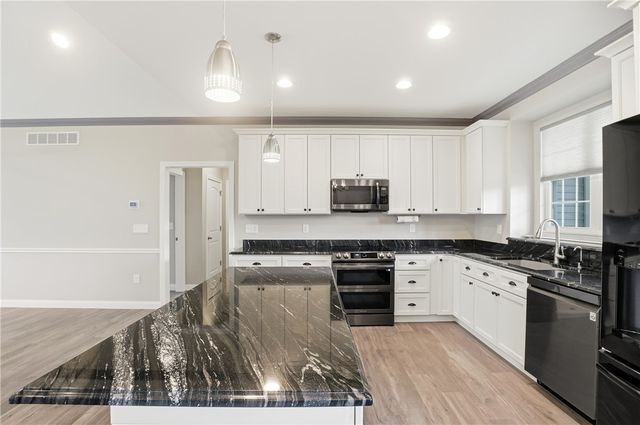 1802 Chapel Woods Drive, Batavia, OH 45103