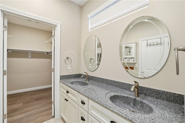 1802 Chapel Woods Drive, Batavia, OH 45103