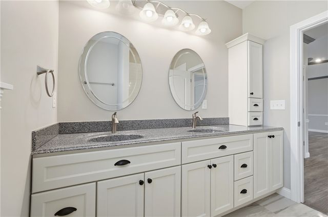 1802 Chapel Woods Drive, Batavia, OH 45103