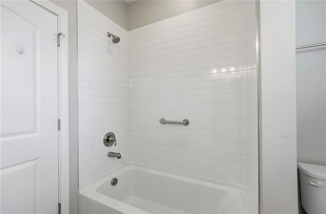 1802 Chapel Woods Drive, Batavia, OH 45103