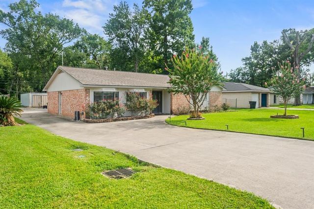 739 Pas Trail, Huffman, TX 77336
