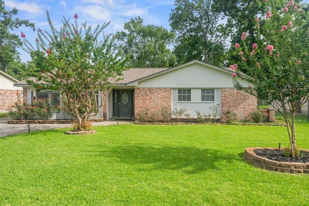 739 Pas Trail, Huffman, TX 77336