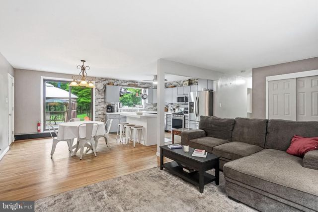 97 SKEET RD, Medford, NJ 08055