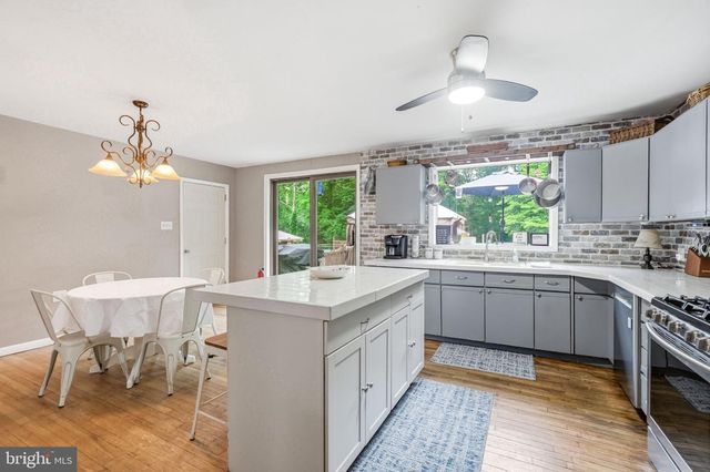 97 SKEET RD, Medford, NJ 08055