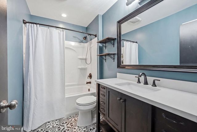 97 SKEET RD, Medford, NJ 08055