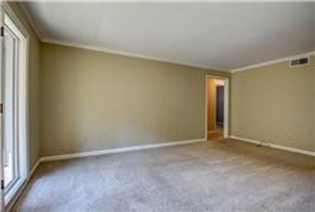 120 Hillsboro Pl, Nashville, TN 37215