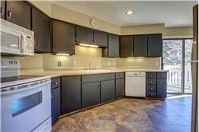 120 Hillsboro Pl, Nashville, TN 37215