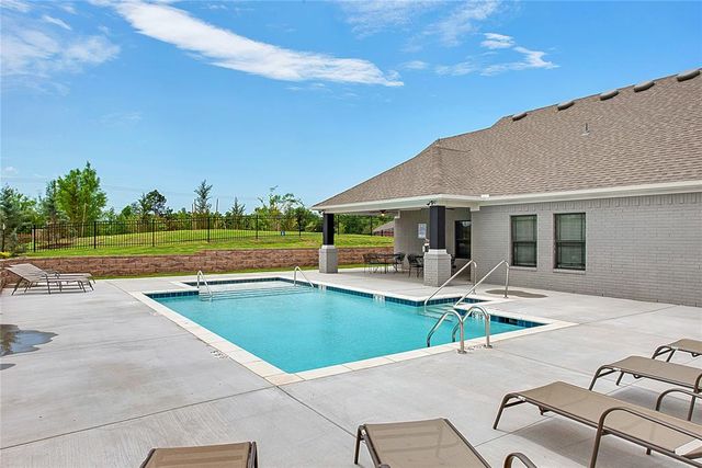 12724 NW 2nd Street, Yukon, OK 73099