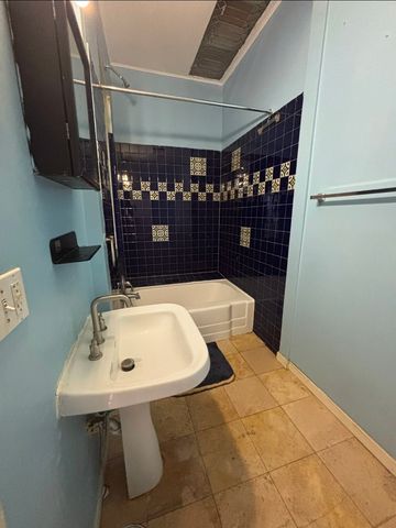 419 E 46th Street, Chicago, IL 60653
