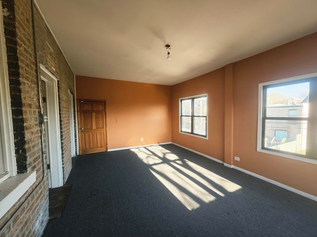 419 E 46th Street, Chicago, IL 60653