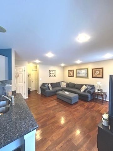 43 Augusta Drive, Streamwood, IL 60107