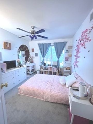 43 Augusta Drive, Streamwood, IL 60107