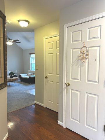 43 Augusta Drive, Streamwood, IL 60107