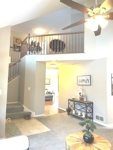 43 Augusta Drive, Streamwood, IL 60107