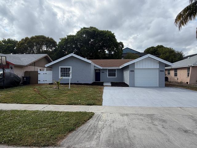 1312 SW 75th Ave, North Lauderdale, FL 33068