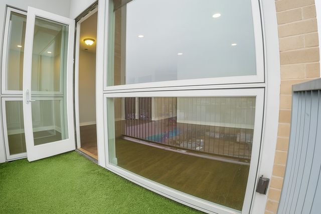 3301 N Sheffield Avenue 402, Chicago, IL 60657