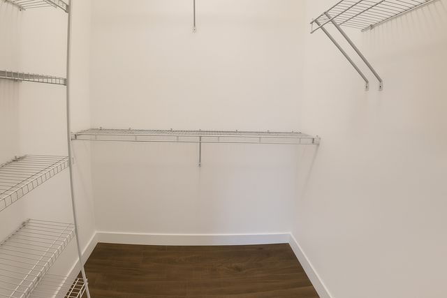 3301 N Sheffield Avenue 402, Chicago, IL 60657