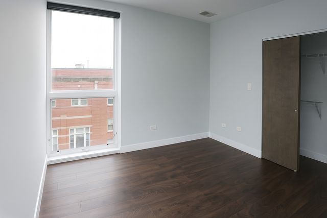 3301 N Sheffield Avenue 402, Chicago, IL 60657