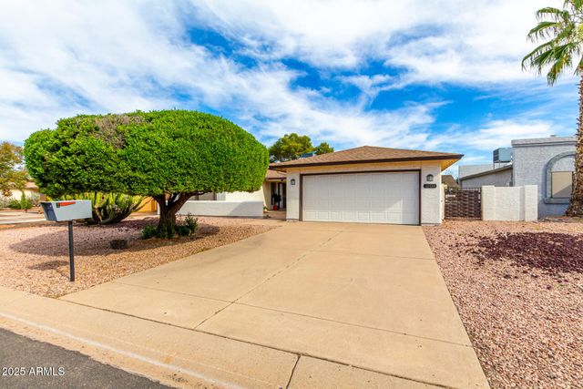 26435 S HOGAN Drive, Sun Lakes, AZ 85248