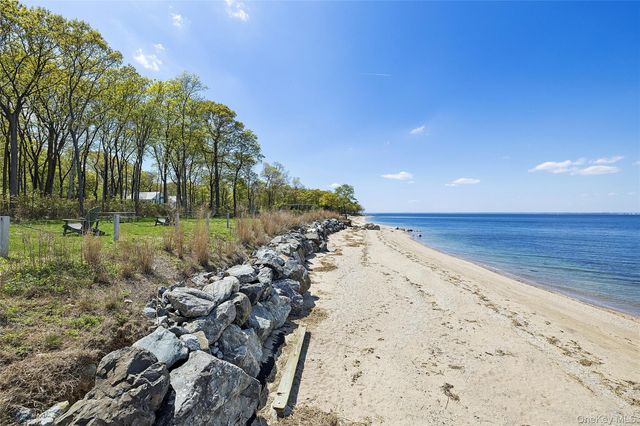 3 Pheasant Lane, Lloyd Neck, NY 11743