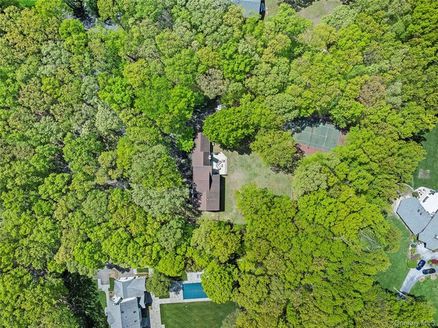 3 Pheasant Lane, Lloyd Neck, NY 11743
