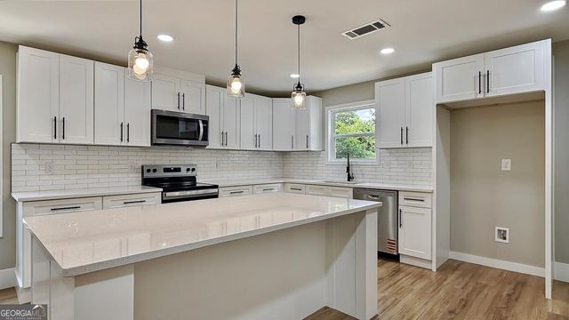 10 Roseway Circle NE, Rome, GA 30161