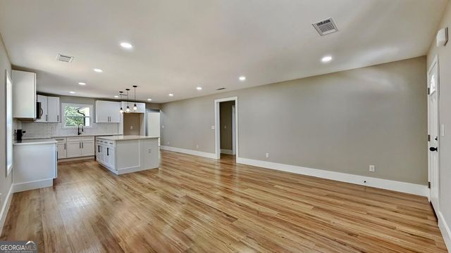 10 Roseway Circle NE, Rome, GA 30161