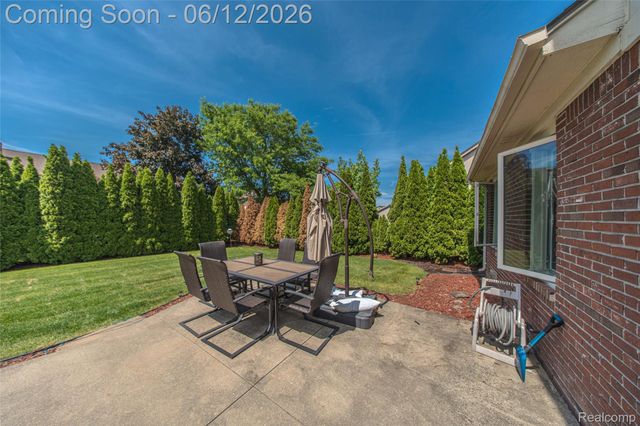 20491 Windemere Drive, Macomb Township, MI 48044
