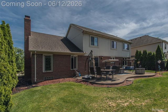 20491 Windemere Drive, Macomb Township, MI 48044