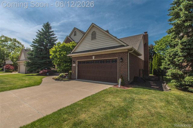 20491 Windemere Drive, Macomb Township, MI 48044