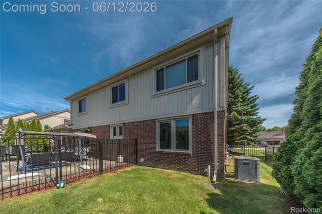 20491 Windemere Drive, Macomb Township, MI 48044