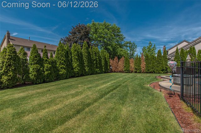 20491 Windemere Drive, Macomb Township, MI 48044