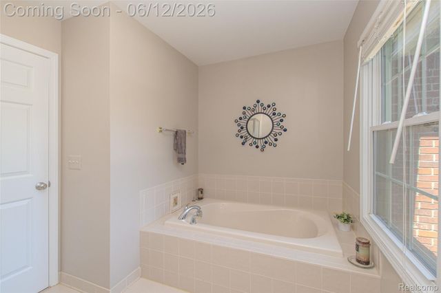 20491 Windemere Drive, Macomb Township, MI 48044