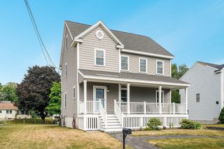 75 Chase Ave, Lowell, MA 01854