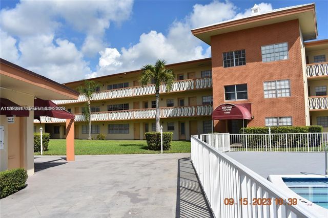11855 NE 19th Drive 10, North Miami, FL 33181