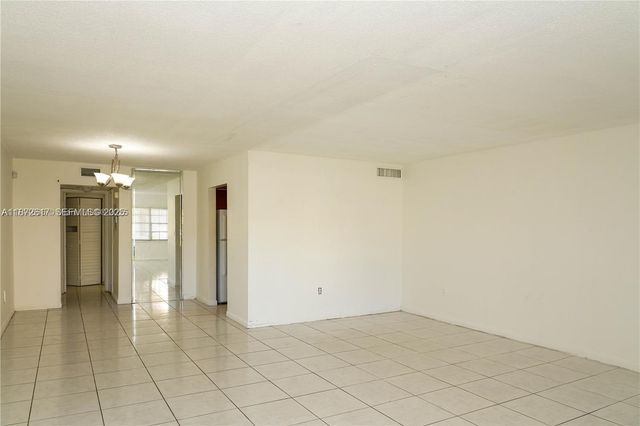 11855 NE 19th Drive 10, North Miami, FL 33181
