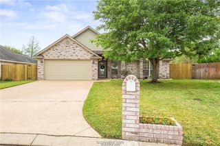 3719 Essen Loop, College Station, TX 77845