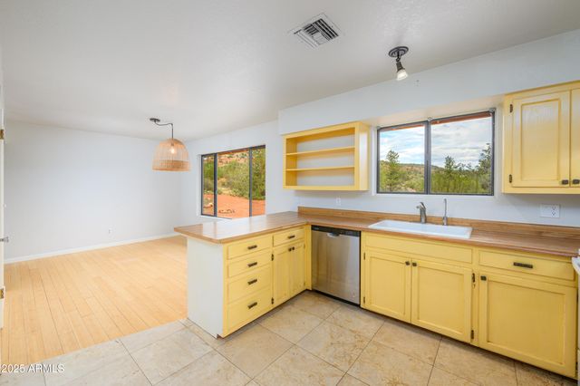 40 CASCADE Drive, Sedona, AZ 86336