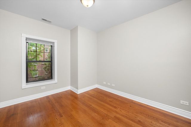 6300 N Rockwell Street B2, Chicago, IL 60659