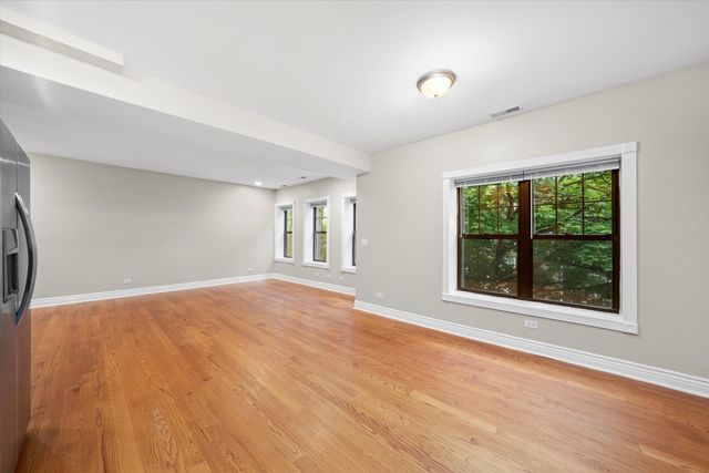 6300 N Rockwell Street B2, Chicago, IL 60659