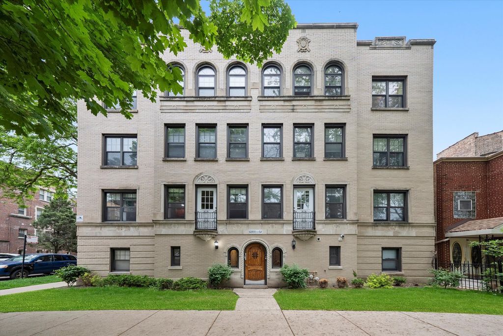 6300 N Rockwell Street B2, Chicago, IL 60659